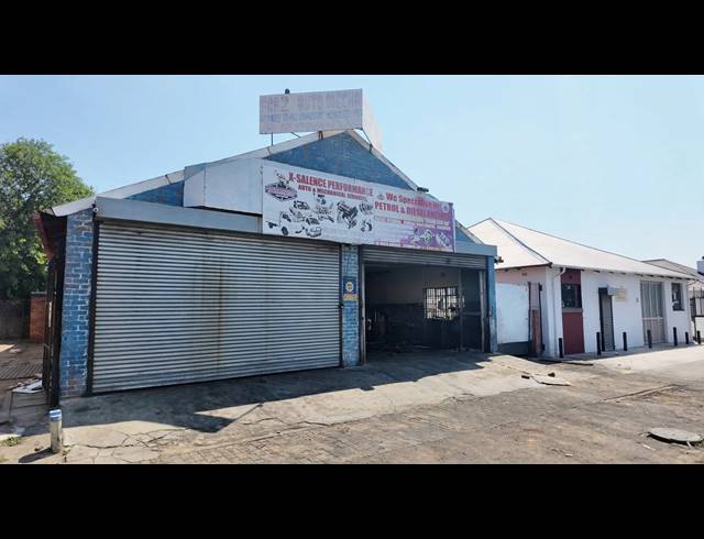 495M² BUSINESS FOR SALE IN SPRINGS CENTRAL